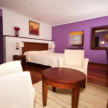 בית כפרי Sombredales